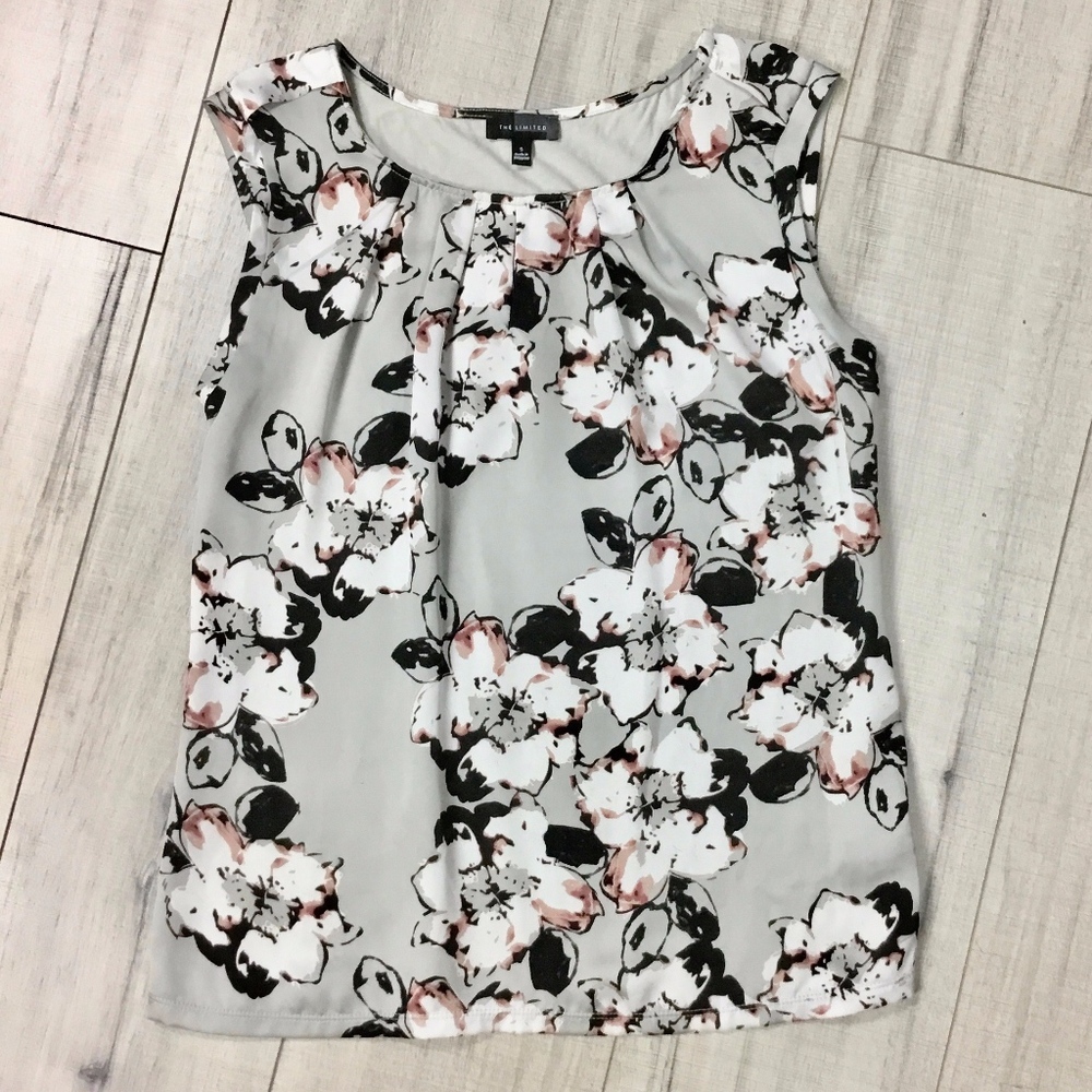 🐾 The Limited grey floral top sz S